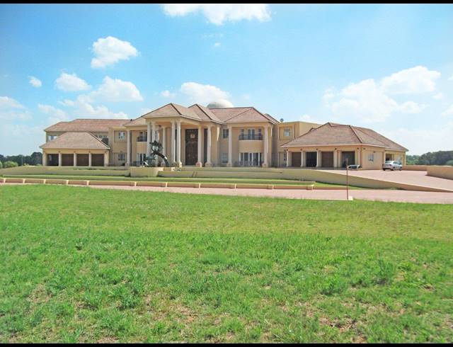 6 BEDROOM HOUSE FOR SALE IN THREE RIVERS